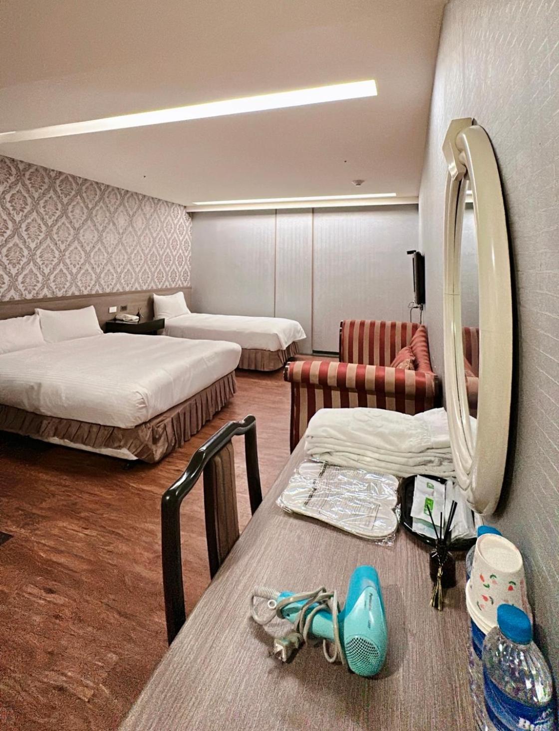 Crystal City Hotel Zhongli Esterno foto