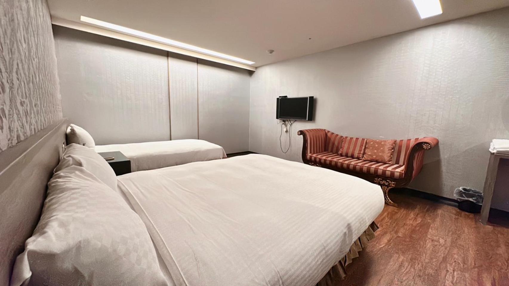 Crystal City Hotel Zhongli Esterno foto