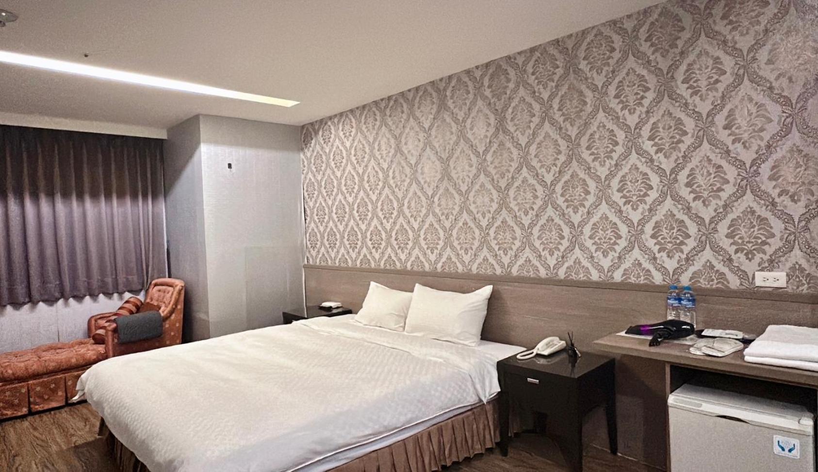 Crystal City Hotel Zhongli Esterno foto